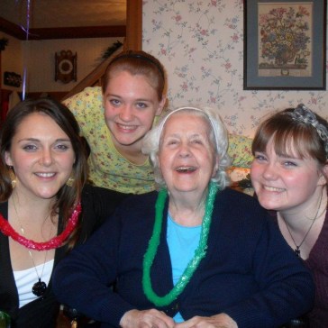 556489_10201702095135462_1598268661_n-1